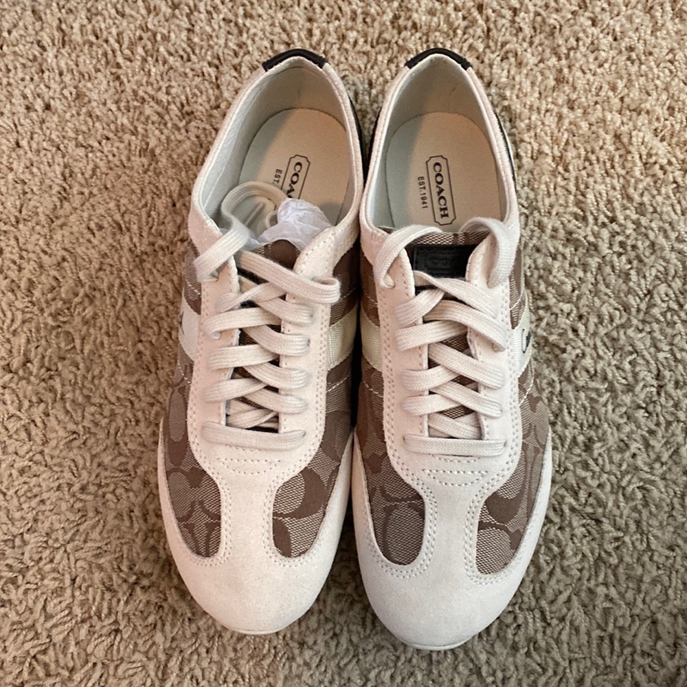 Baylee Sneaker